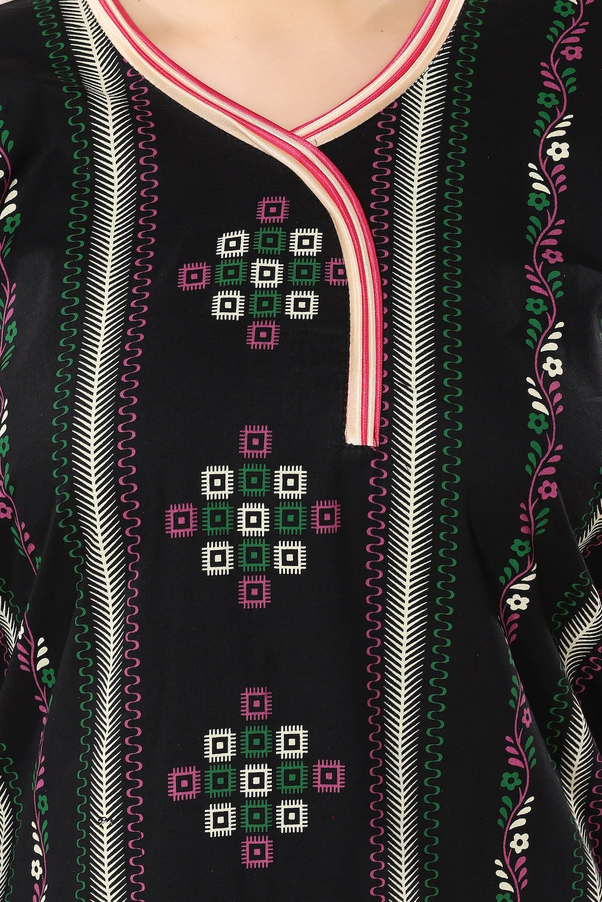 Printed Full Sleeves Nighty - Black