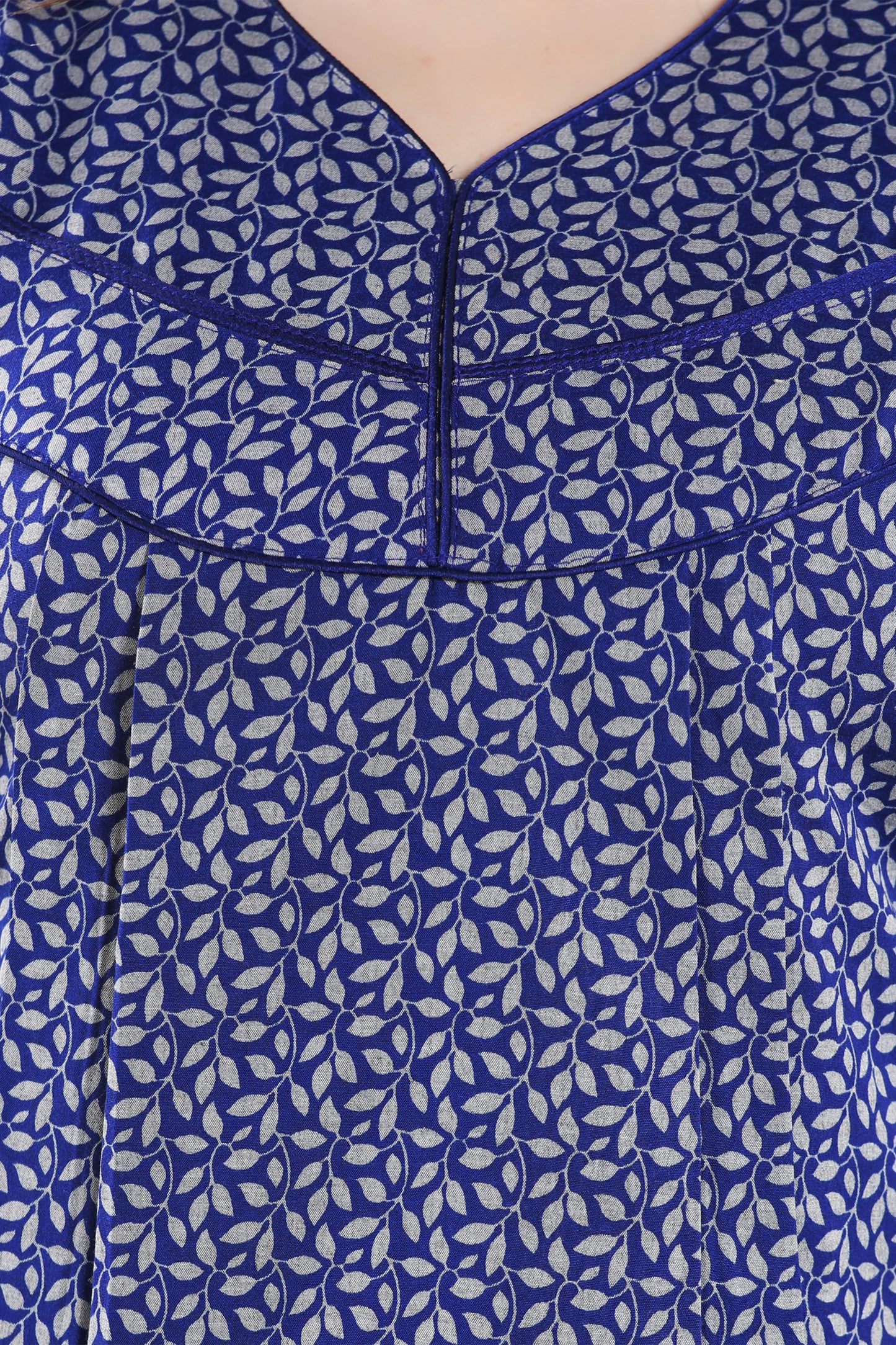 Leaf Printed Feeding Nighty